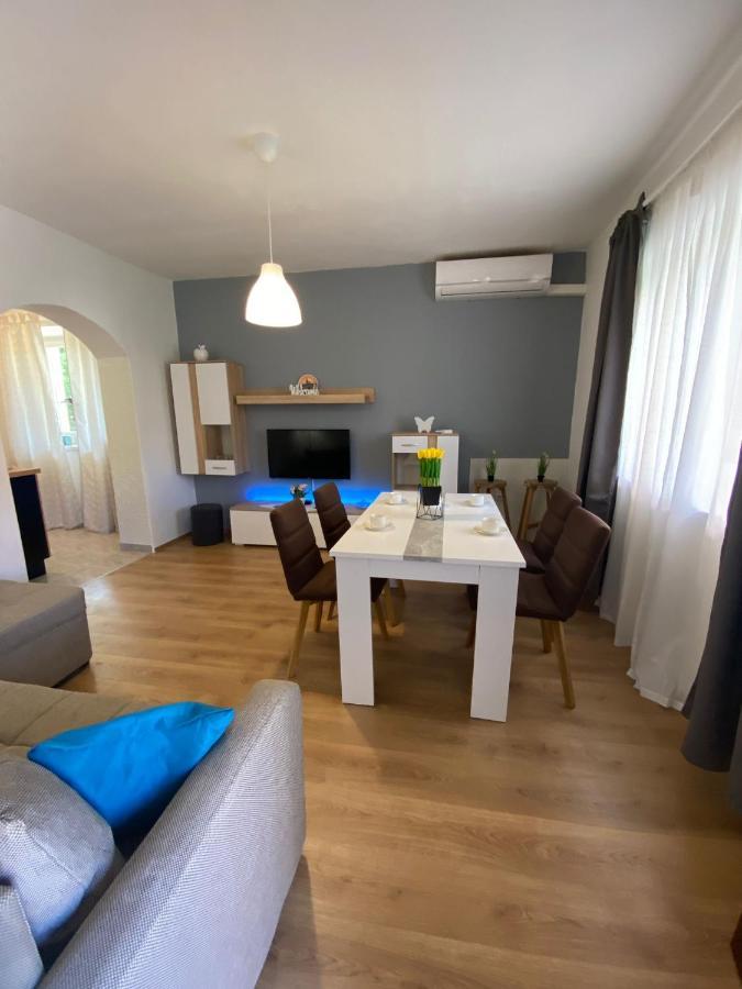 Apartment Dora Задар Экстерьер фото